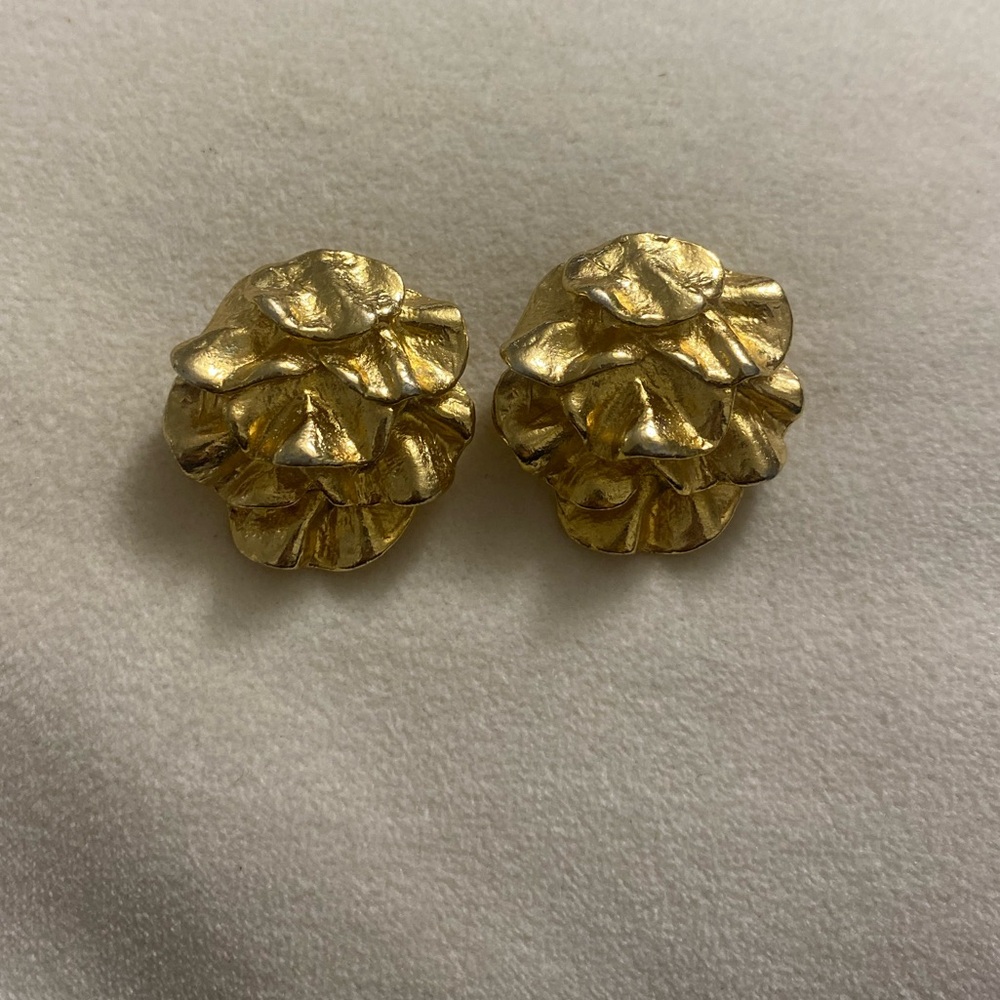Vintage Musi Gold Toned Floral Clips On